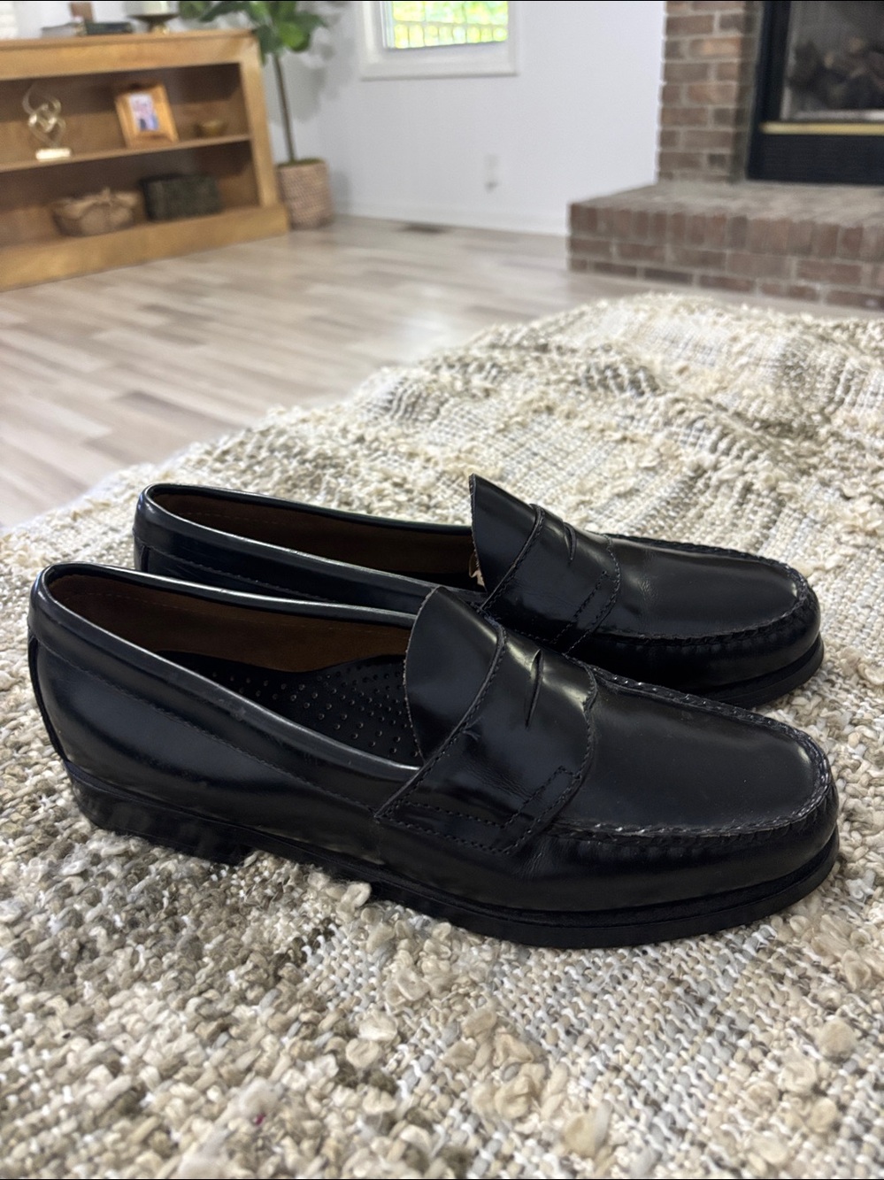 G.H Bass Co. Logan Black
Leather Women's Penny
Loafers Classic Black Size 7 - Picture 15 of 16